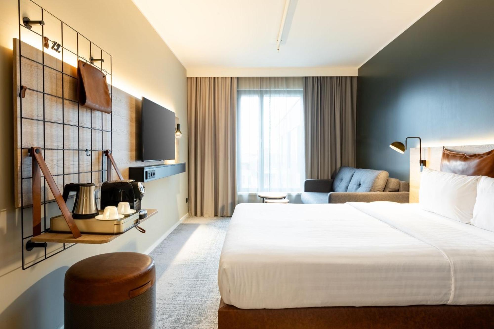 Hotel Moxy Paris Val D'Europe Montévrain Esterno foto