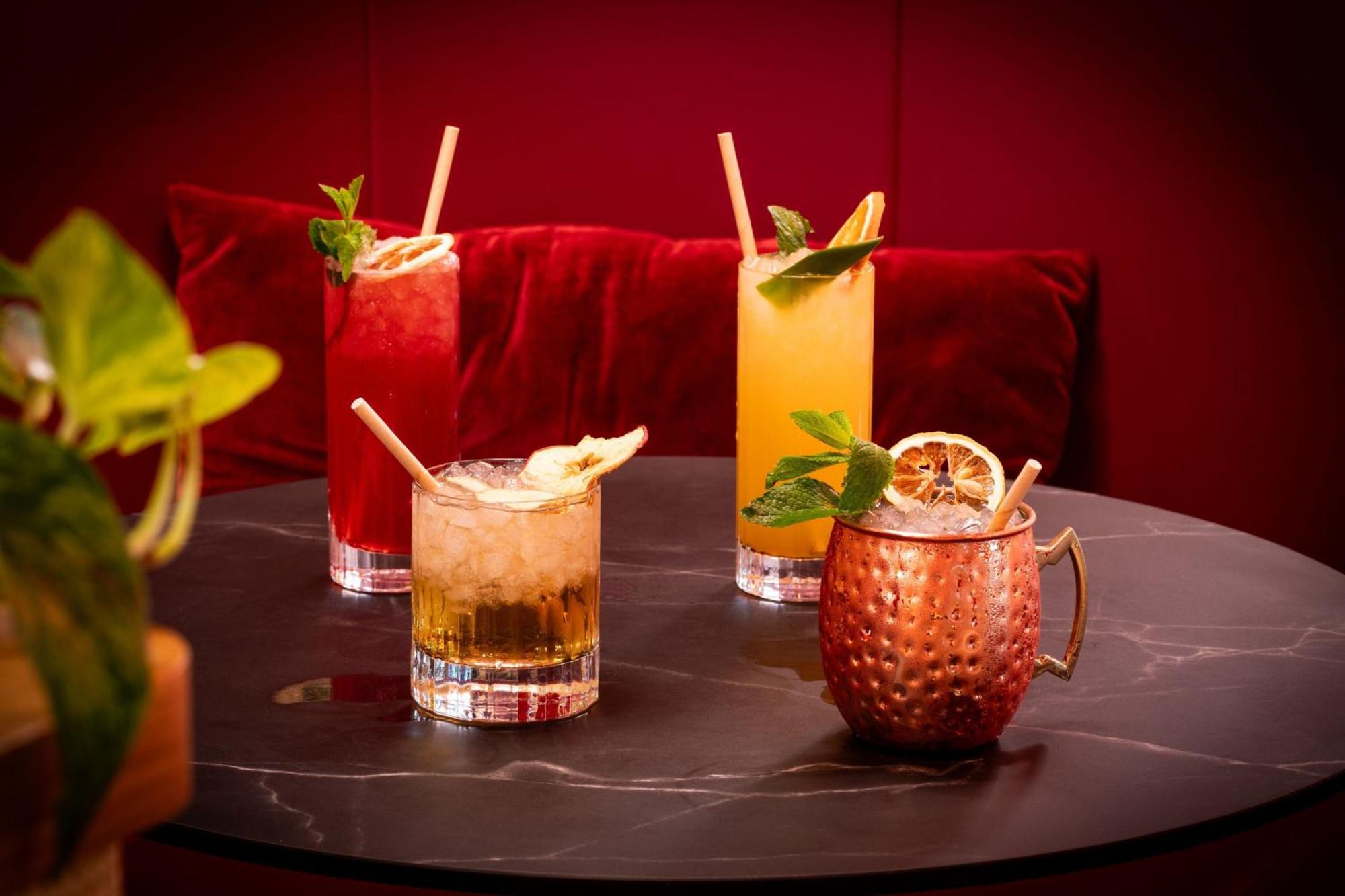 Hotel Moxy Paris Val D'Europe Montévrain Esterno foto