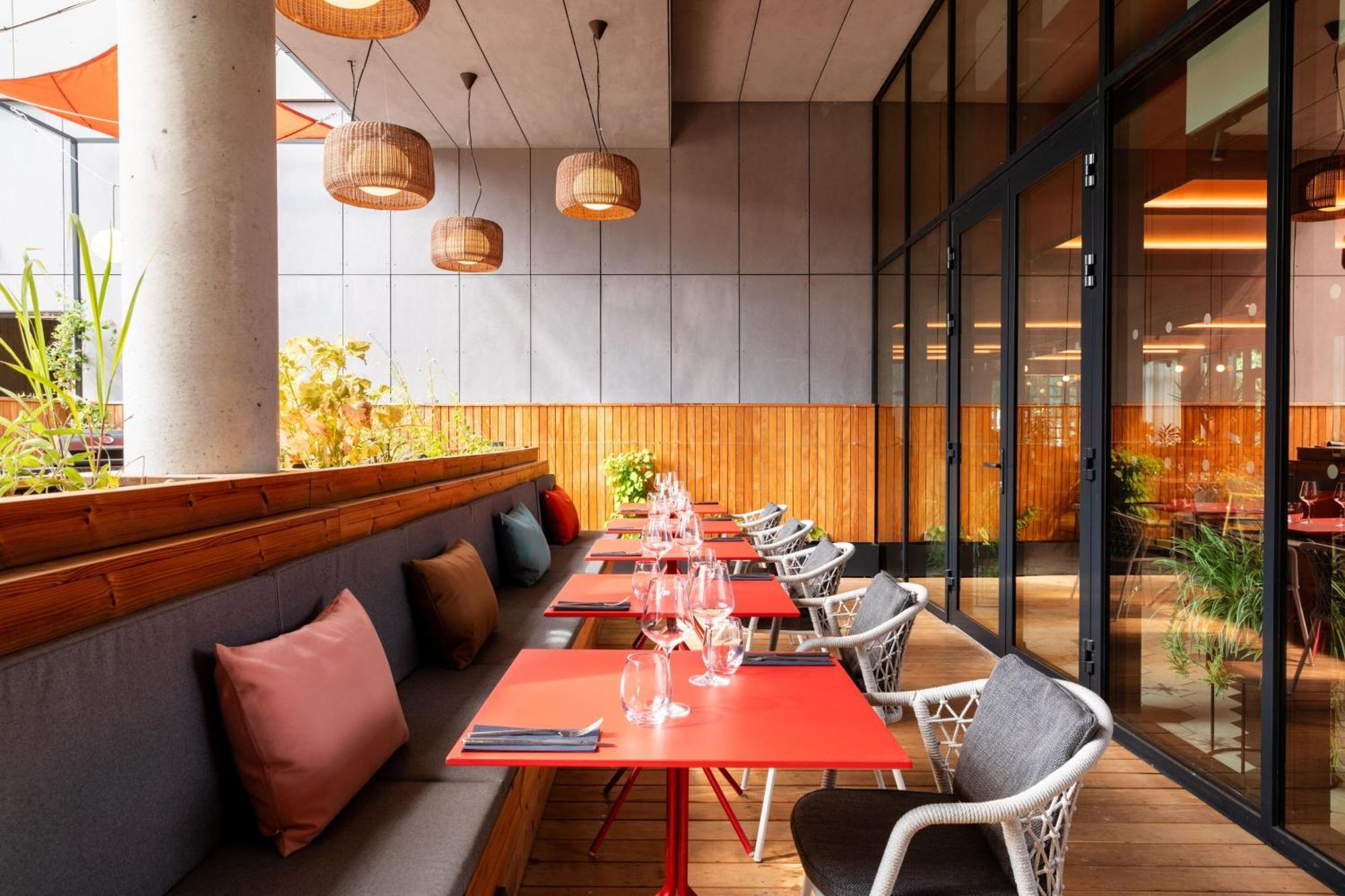 Hotel Moxy Paris Val D'Europe Montévrain Esterno foto