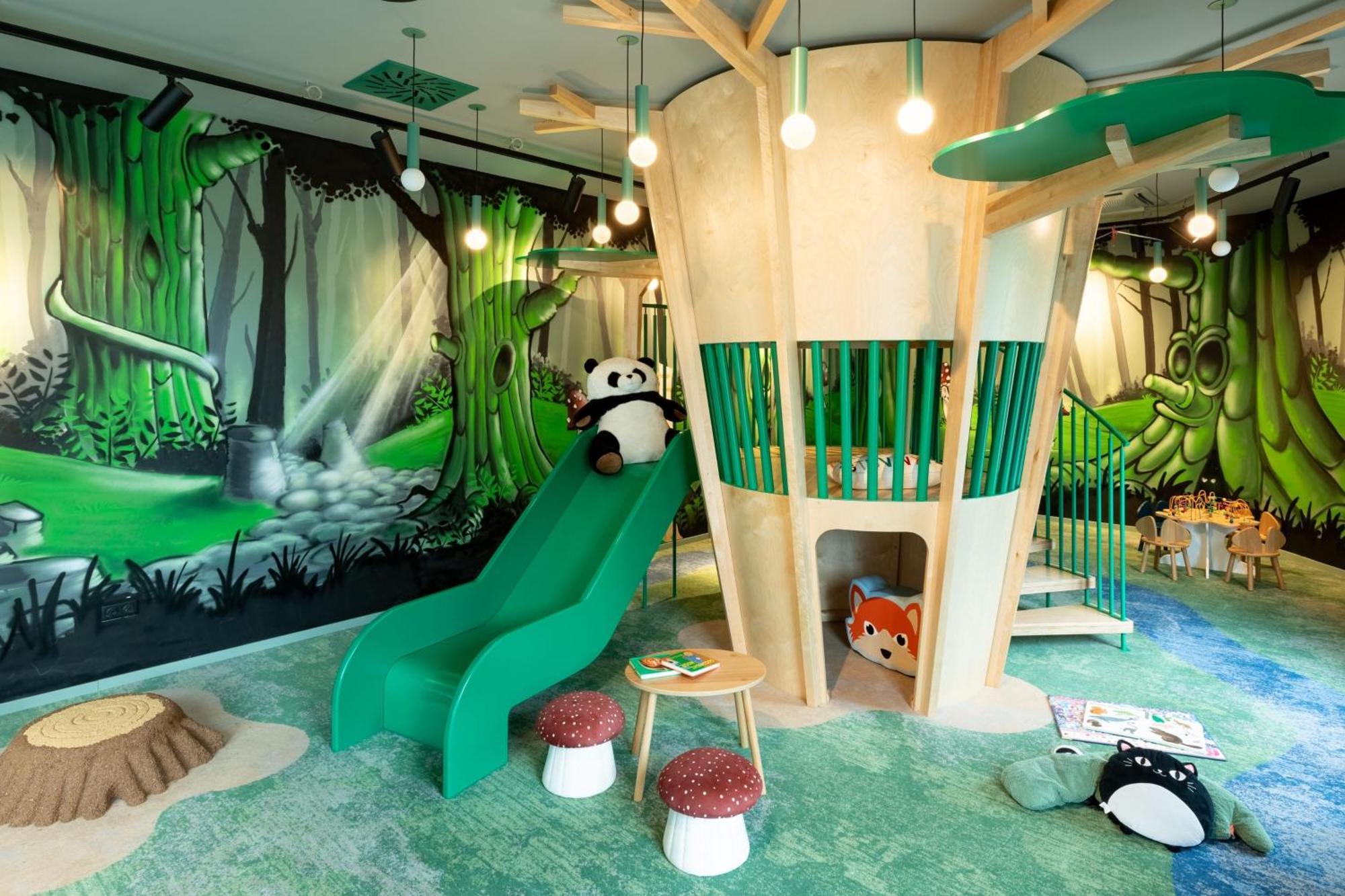 Hotel Moxy Paris Val D'Europe Montévrain Esterno foto
