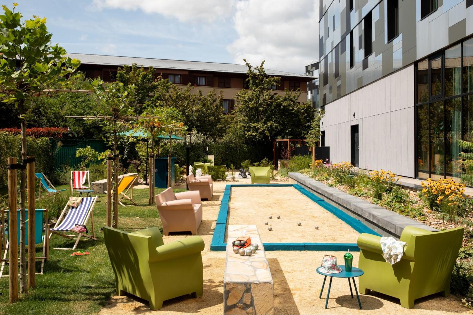 Hotel Moxy Paris Val D'Europe Montévrain Esterno foto