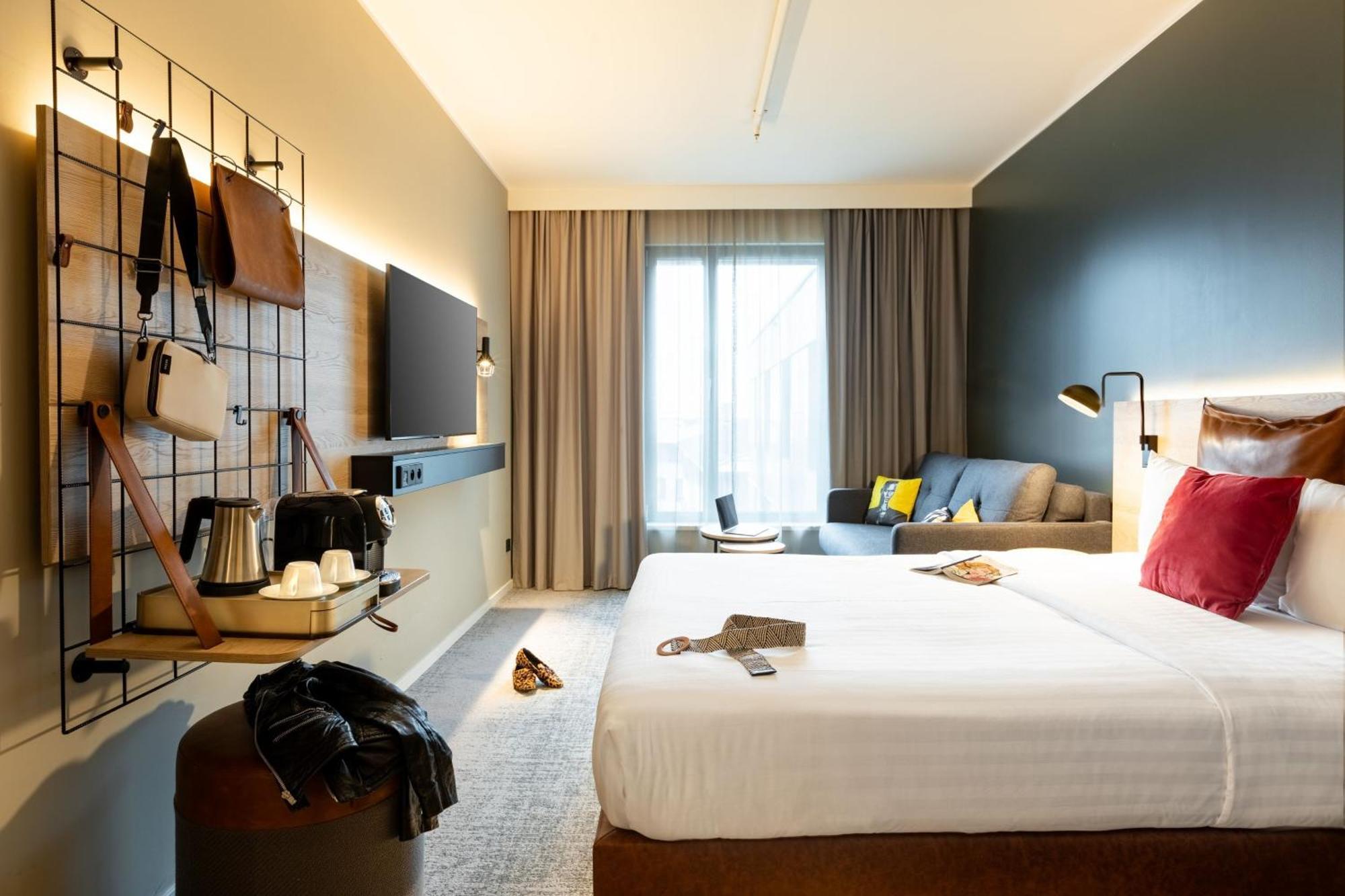 Hotel Moxy Paris Val D'Europe Montévrain Esterno foto